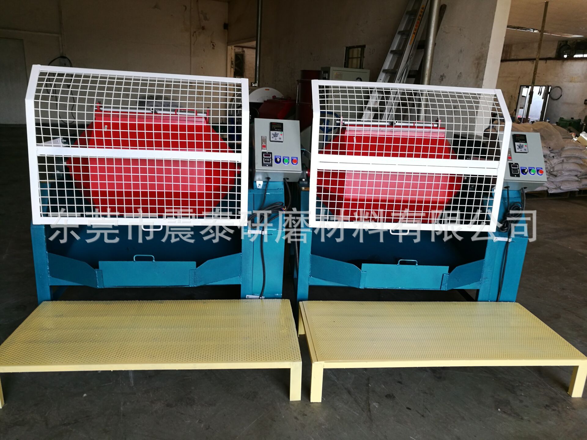 帶安全罩滾筒研磨拋光機(jī)